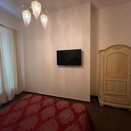 Bed and Breakfast Beb Mariafrancesca Neapel Exterior foto