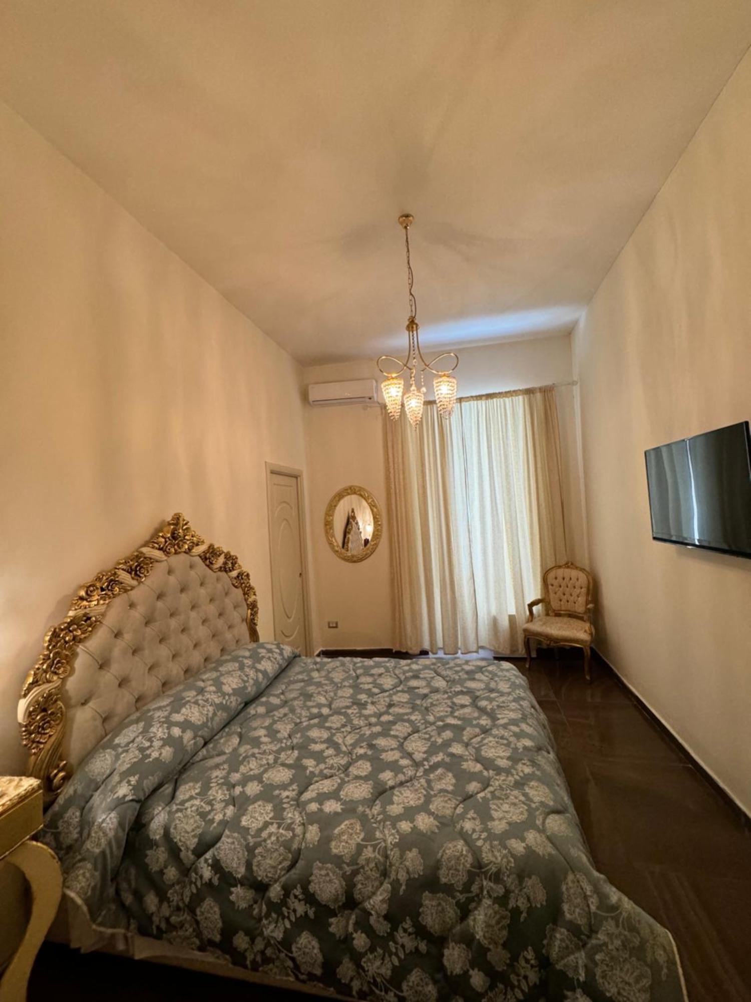 Bed and Breakfast Beb Mariafrancesca Neapel Exterior foto