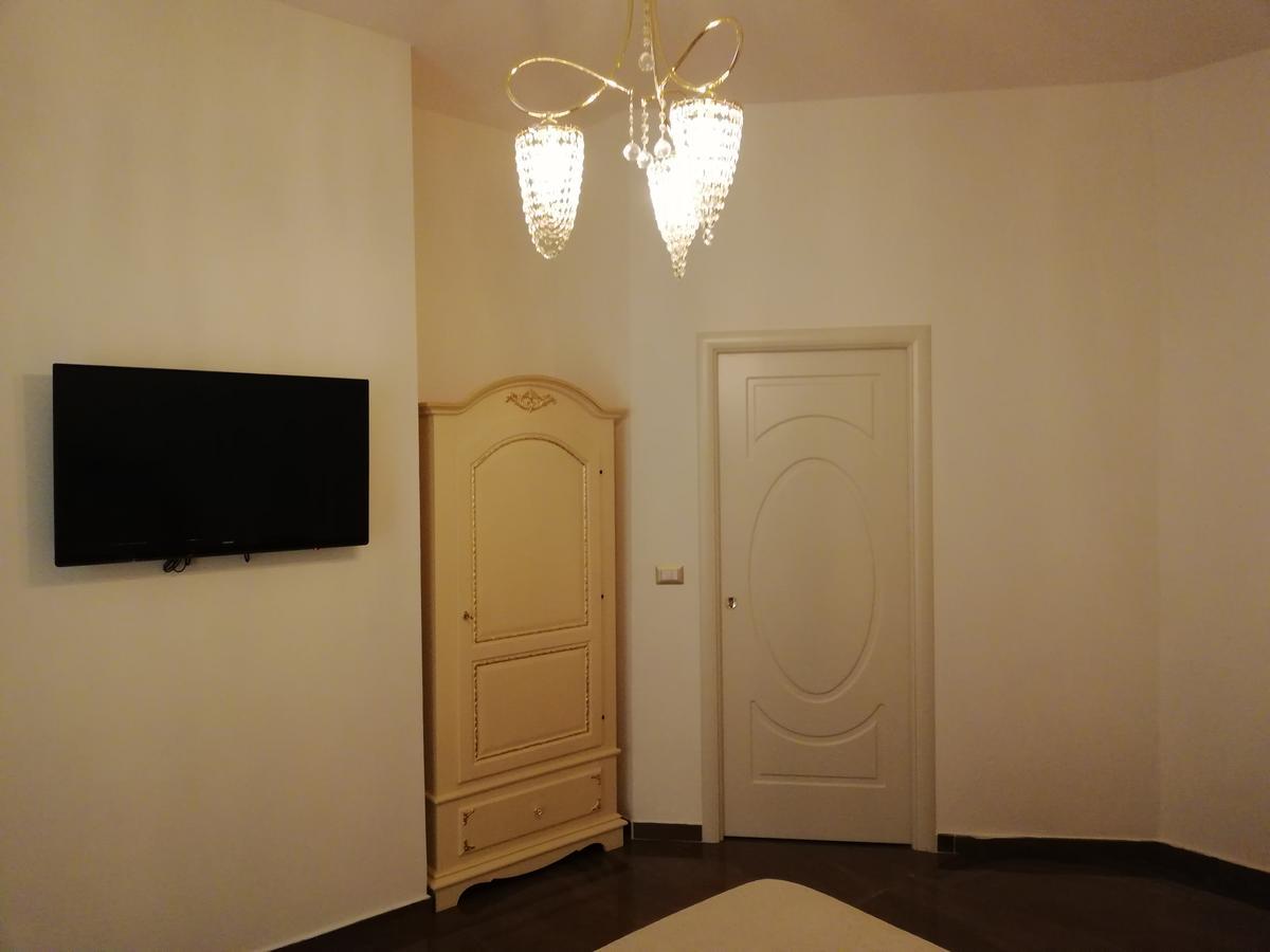 Bed and Breakfast Beb Mariafrancesca Neapel Exterior foto